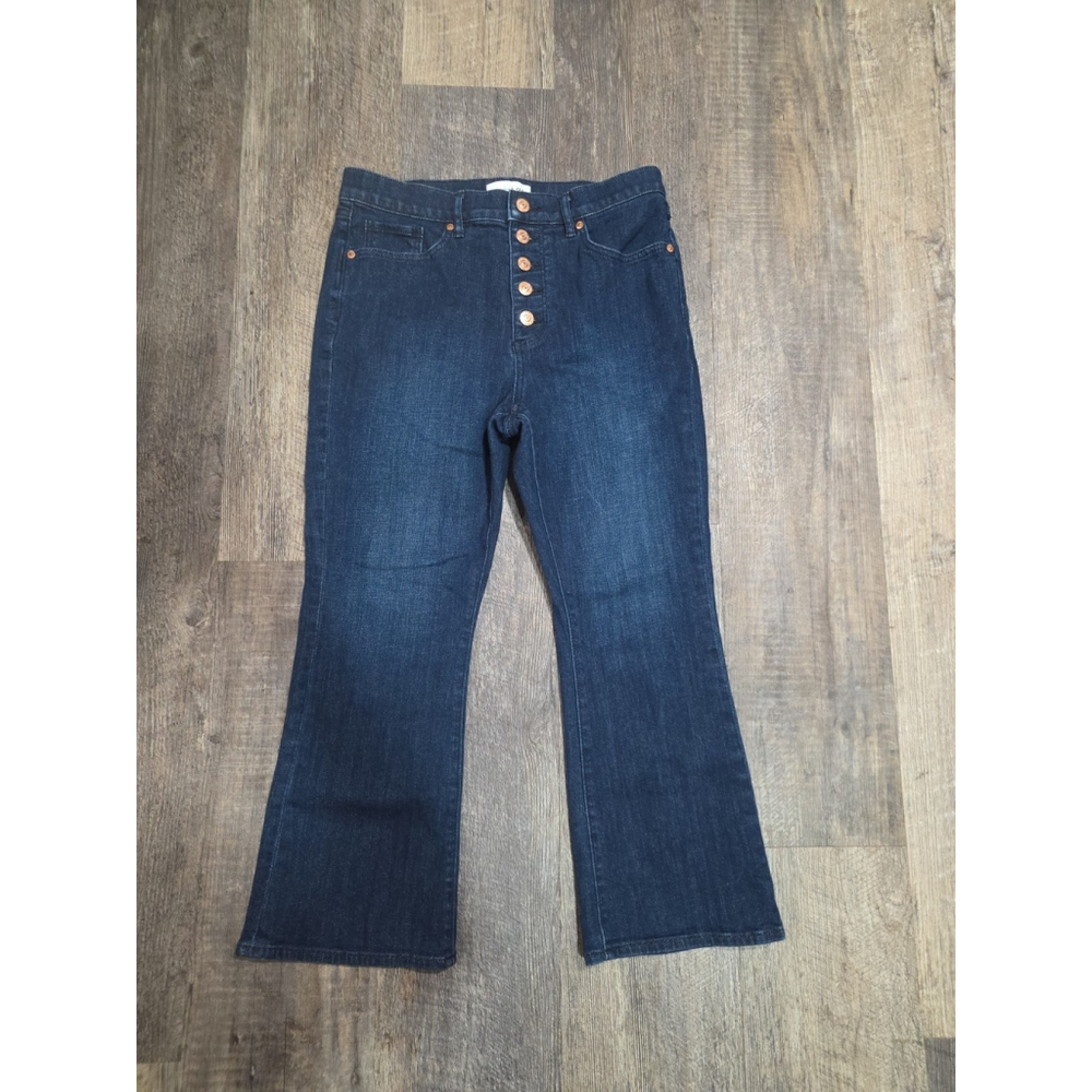 LOFT Women's Size 6 The Kick Crop Button Fly Stretch High Rise